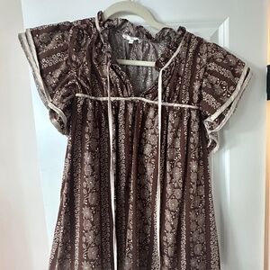 Chocolate brown Entro short sleeve flutter top